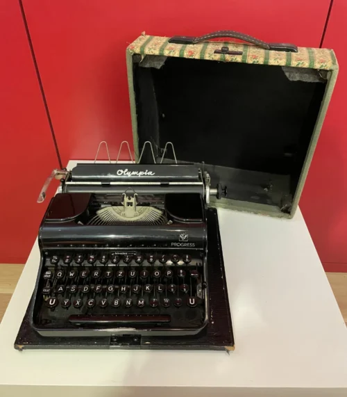 Olympia Progress Schreibmaschine aus dem Jahr 1932