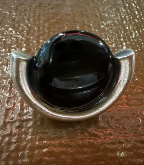 Schlichter Silberring mit Onyx - Markant und stilvoll