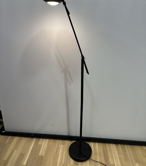 Elegante dimmbare Stehlampe/ Stehleuchte in schwarz