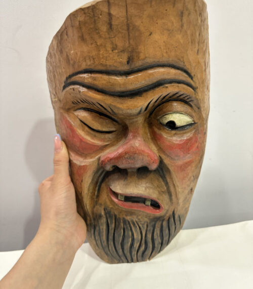 Bündner Handgeschnitzte Maske