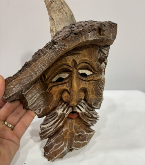 Handgeschnitzte Holzmaske / Waldgeist mit rustikalem Gesicht