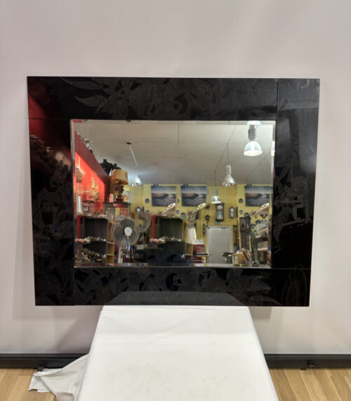 Eleganter vintage Spiegel 105 x 85 cm - mit graviertem Glas und massivem Holzrahmen