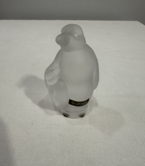 Elegante Pinguin-Figur aus satiniertem Kristallglas - Cristal de Sèvres
