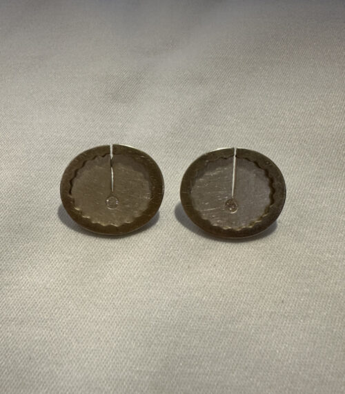 Silber Ohrstecker - Rundes Design mit Kristallakzent