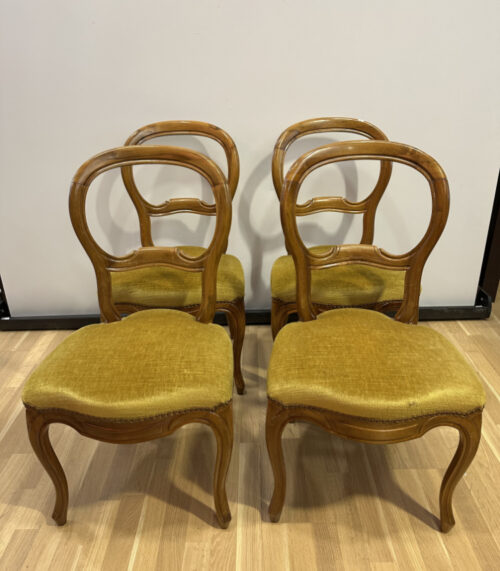 4er Set Louis-Philippe Stühle – Antike Eleganz mit Samtbezug