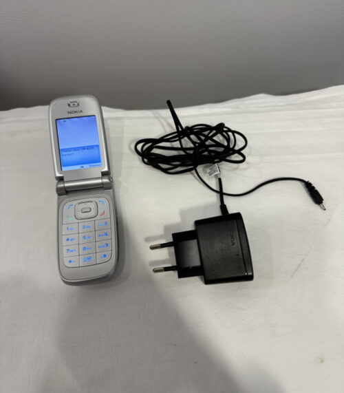 Nokia Klapphandy Modell 6131 – mit Ladegerät