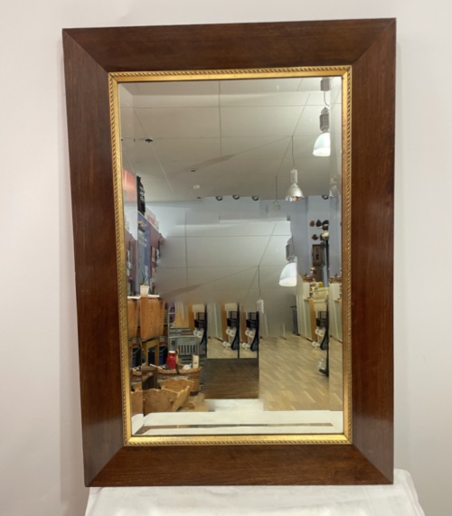 Vintage Wandspiegel mit Holzrahmen, Golddetails und Facettenschliff, Höhe 84 cm