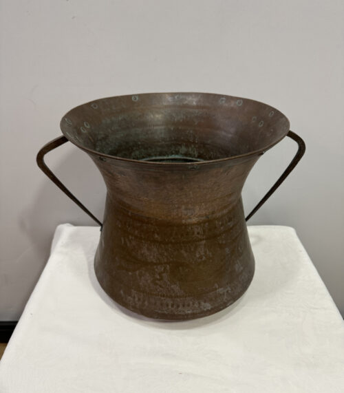Antiker Kupferkessel mit Griffen – Handgeschmiedet mit Patina