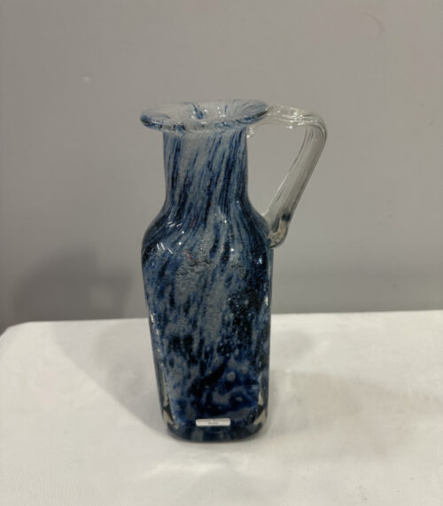 Schweizer Kristallglas Vase mit Henkel – Handgefertigt in Sarnen