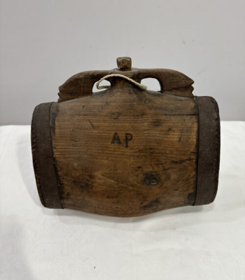 Antike Feldflasche aus Holz mit Eisen – handgefertigt um 1900