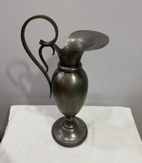 Vintage Zinnvase mit elegantem Henkel – JS Paris Made in France