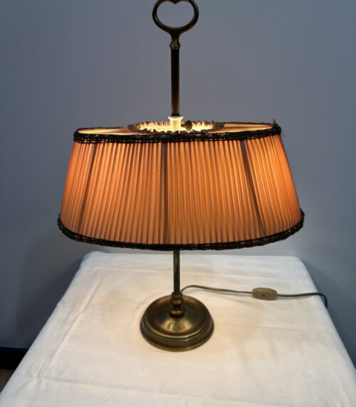 Vintage Tischlampe mit Herzgriff – Messinggestell und Plisseeschirm