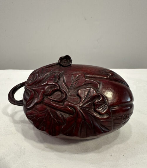 Vintage Handgeschnitzte Holzschatulle in Kürbisform – mit Rankenmotiv und abnehmbarem Deckel