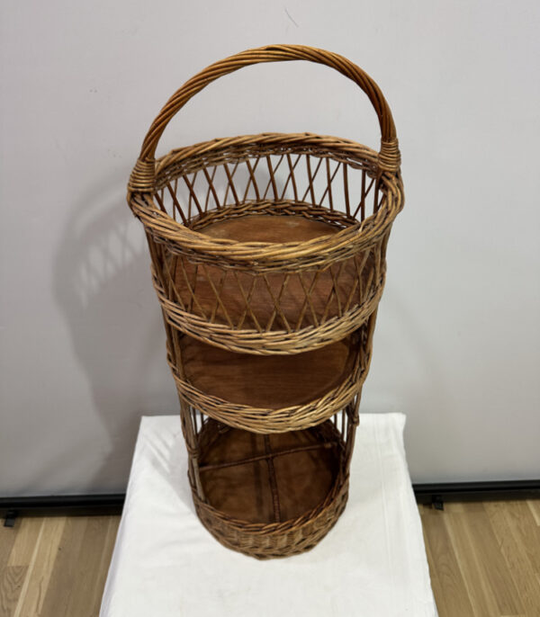 Vintage Korbregal aus Rattan – 3 Etagen mit Tragegriff, Höhe 82 cm