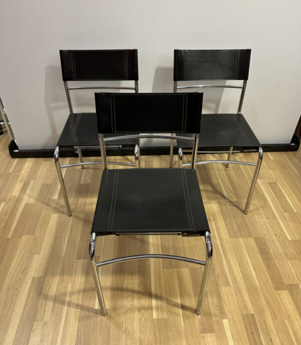 3er-Set Vintage-Designstühle von Arco, Niederlande – Lederbespannung auf verchromtem Stahlrohr