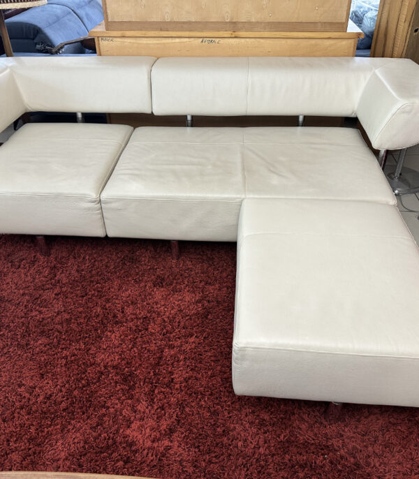 Designer Ecksofa von COR – Modell ARTHE in cremefarbenem Leder