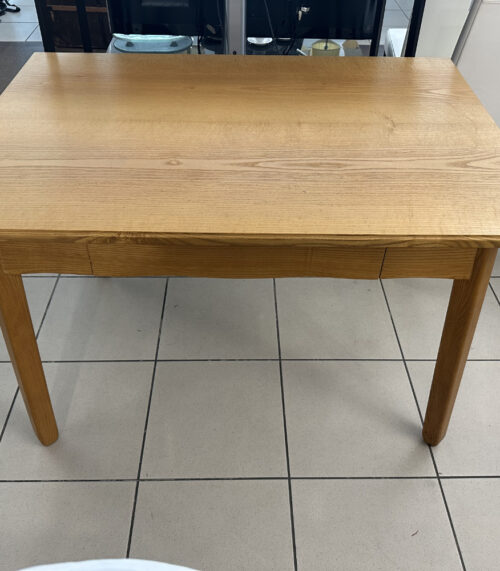 Massiver Holztisch aus Eschenholz mit Schublade