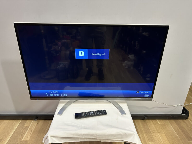 TechniSat TechniPlus ISIO 42 – 3D-Fernseher mit Internetfunktion & Fernbedienung, 42-Zoll Full-HD