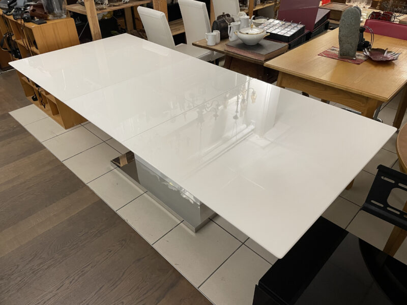 Moderner Hochglanz-Esstisch in Weiss – ausziehbar - Image 7