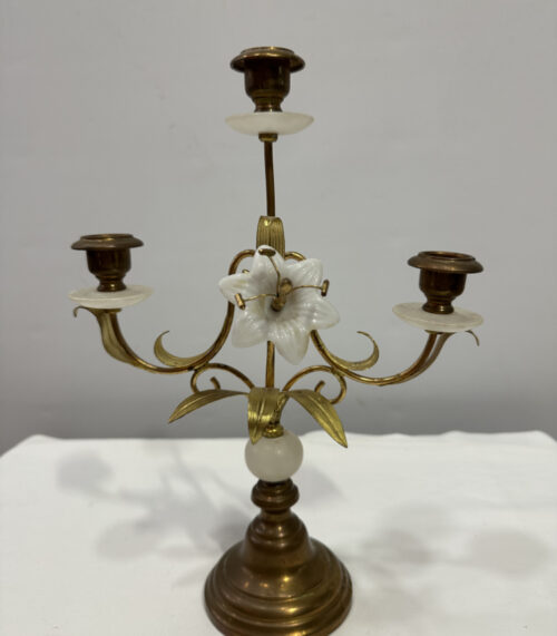 Vintage Kerzenhalter mit floralen Elementen – Messing, Glas und Alabaster kombiniert