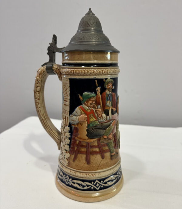 Traditioneller deutscher Bierkrug mit Zinndeckel – RM 3577, Made in Germany