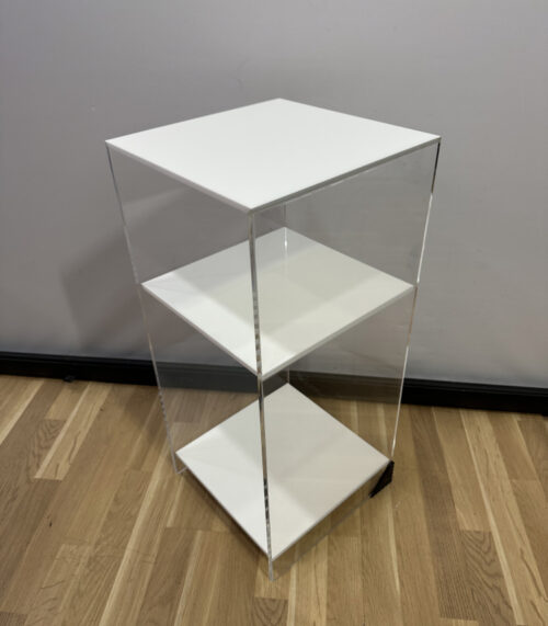 Konsolentisch „Remus“ aus Acrylglas und weissen Ablageflächen mit Höhe 74 cm