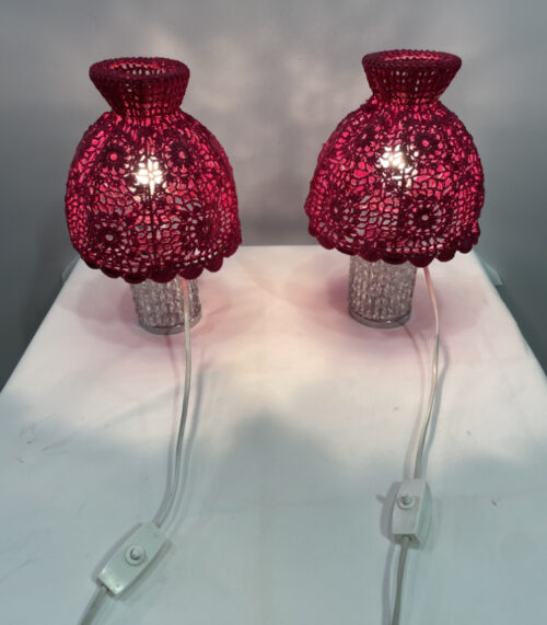 Vintage Tischlampen im 2er-Set mit gehäkeltem Schirm und Kristallglasfuss