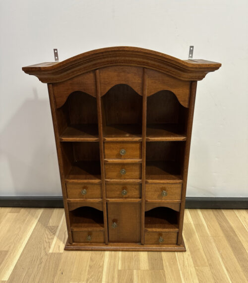 Vintage Wandboard mit 8 Schubladen und offenen Fächern