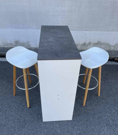 Modernes Bartisch Set mit zwei Hockern