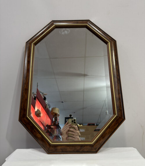 Achteckiger Wandspiegel mit Wurzelholz-Dekorrahmen und Goldkante