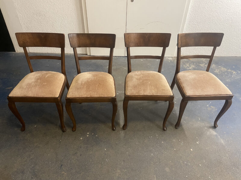 4er-Set antike Stühle im Biedermeier-Stil – zur Restaurierung geeignet