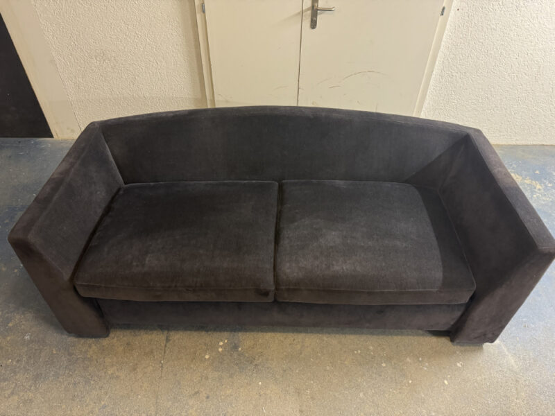 2er-Sofa von Bielefelder Werkstätten in dunkelbrauner Samt mit Zierkissen - Made in Germany - Image 7