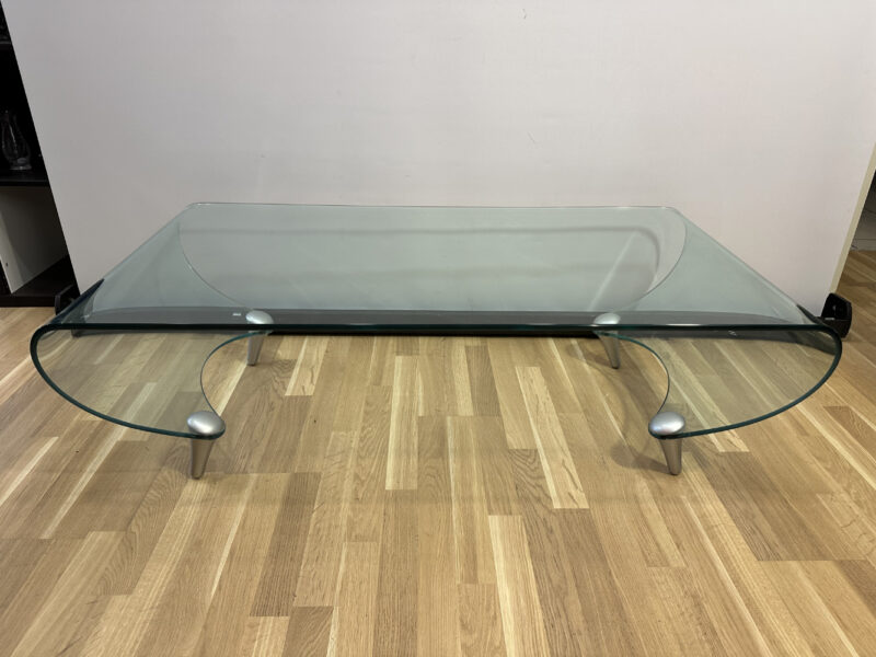 FIAM Italia Glastisch aus gebogenem Glas – Designerstück mit Aluminiumfüssen - Image 2