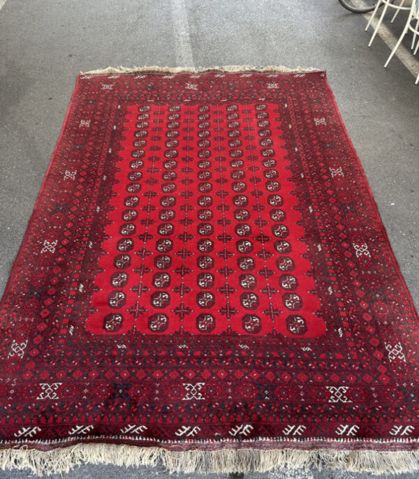 Orientteppich mit rotem Fond und klassischem Gül Muster 300 x 217 cm
