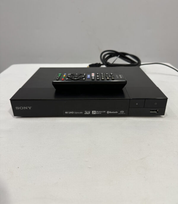 Sony BDP-S6700 Blu-ray Player mit 4K Upscaling, WLAN & Bluetooth