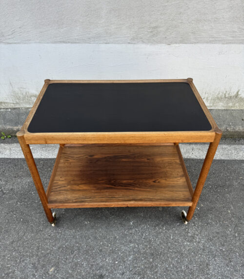 Vintage Servierwagen aus Holz mit schwarzer Ablagefläche