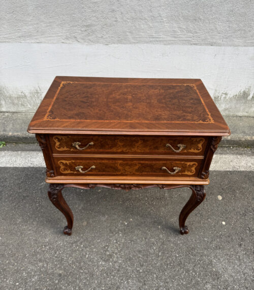 Vintage Beistelltisch im Barockstil mit Intarsien und zwei Schubladen