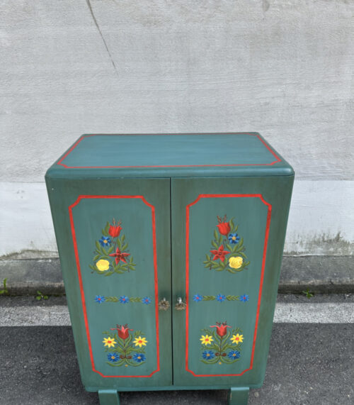 Vintage Holzschrank mit traditioneller Bauernmalerei, Höhe 100 cm