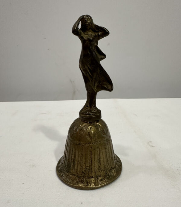 Messing Tischglocke mit Frauenfigur