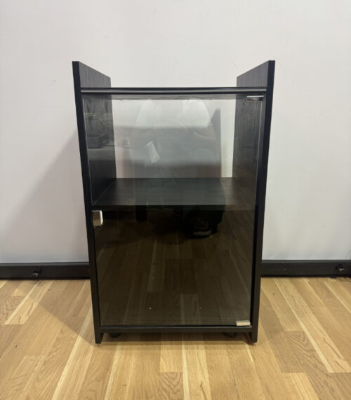 Vintage HiFi-Rack mit Glasfront und Rollen – praktischer Schrank für Plattenspieler und Elektronikgeräte