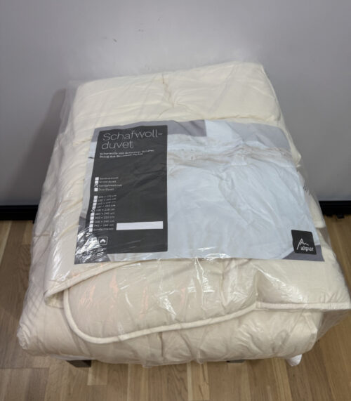 Alpur Schafwollduvet 160x210 cm – Ganzjahresdecke aus Schweizer Schurwolle - Neu und originalverpackt