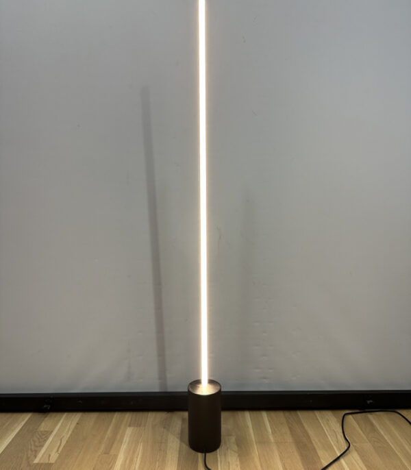 Philips Hue Gradient Signe Stehleuchte – Smarte Stehlampe