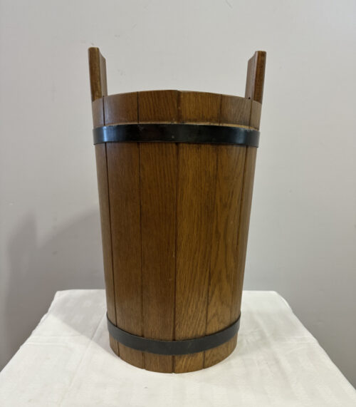 Vintage Schirmständer aus Eiche mit Eisenringen