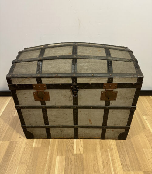 Antike Schiffstruhe / Überseekoffer von Charles Regamey, Lausanne um 1900