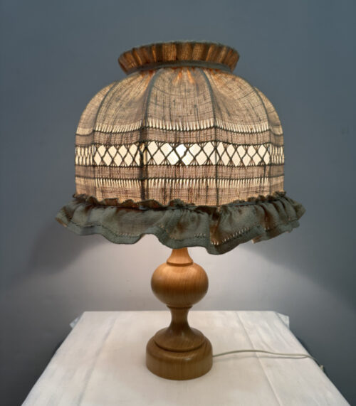Vintage Tischlampe mit Stoffschirm und Holzfuss, 1970er Jahre