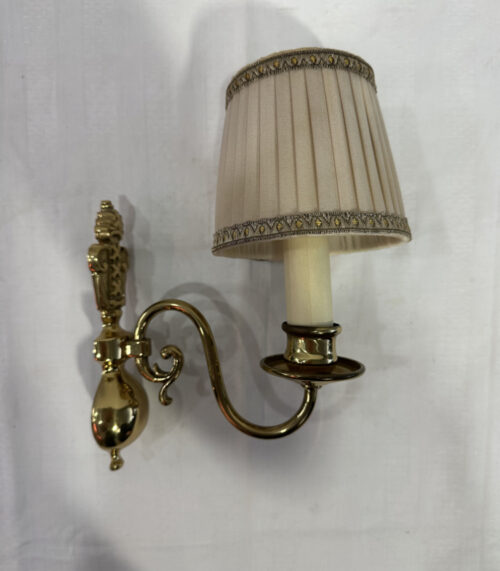 Vintage Wandleuchte aus Messing mit Stoffschirm