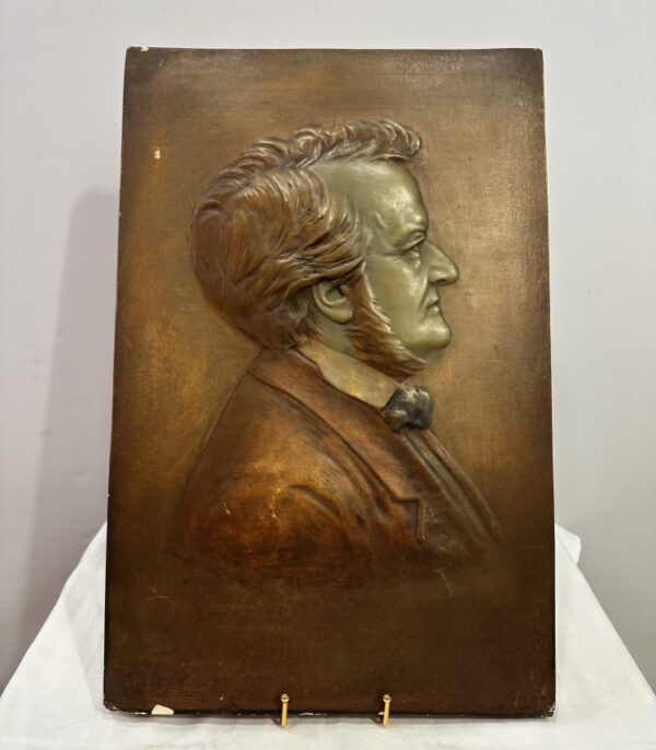 Reliefbild Richard Wagner im Profil – signiert, datiert um 1928