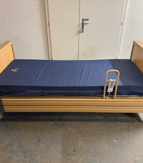 Elektrisches Pflegebett von Burmeier mit Matratze – Made in Germany