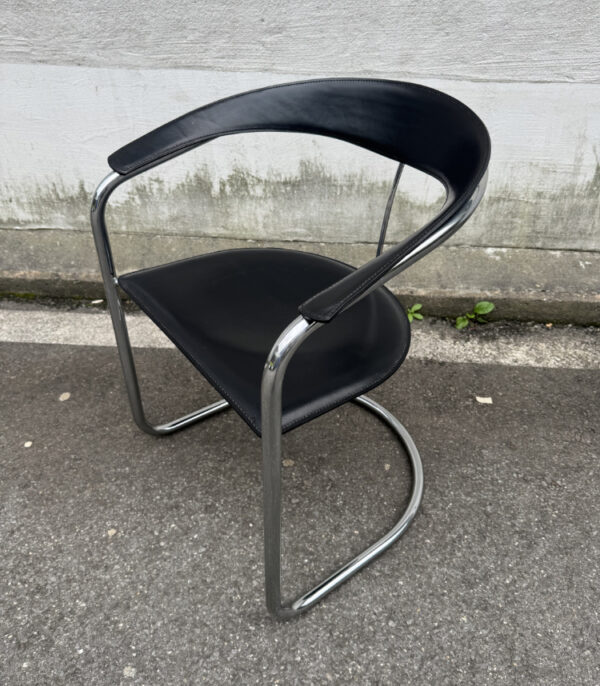 Italienischer Designer-Freischwinger von Arrben mit Leder und Chromgestell