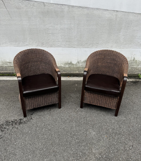 2er-Set Rattansesseln mit Lederkissen